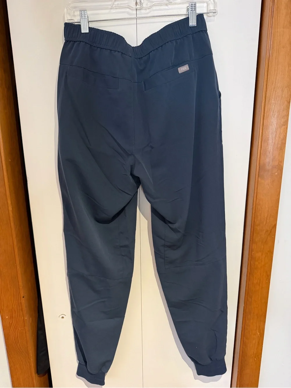 FIGS Tansen Jogger Scrub Pants Dark Harbor Blue - Men's Size Small
